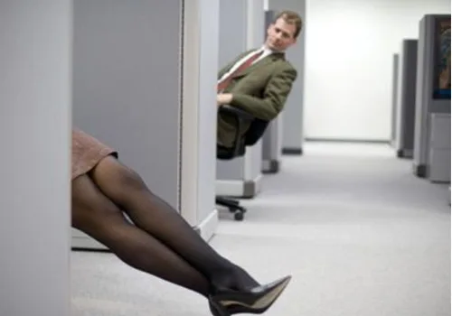 Seduire une collegue au travail